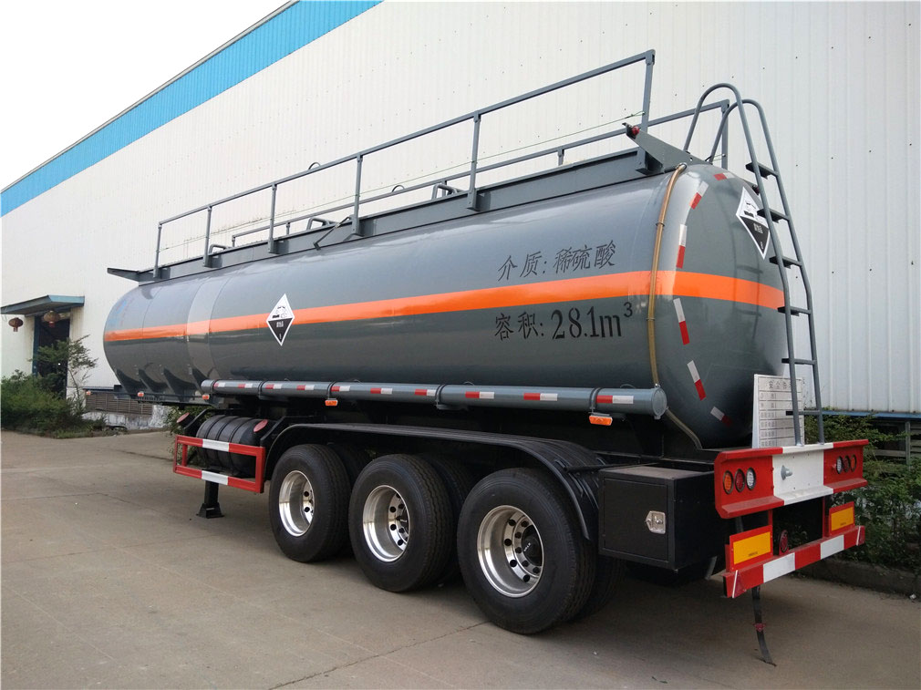 CLW9401GFW型腐蝕性物品罐式運輸半掛車 CLW9401GFW型腐蝕性物品罐式運輸半掛車