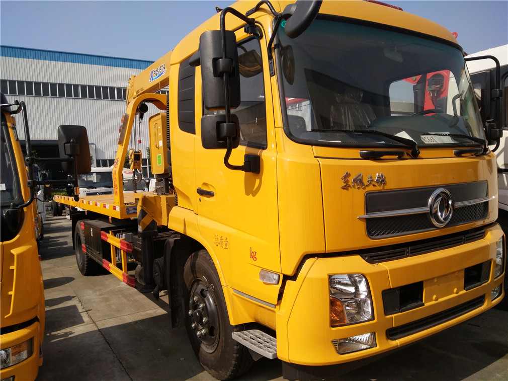 東風(fēng)天錦CLW5122TQZD5平板帶吊清障車 東風(fēng)天錦CLW5122TQZD5平板帶吊清障車