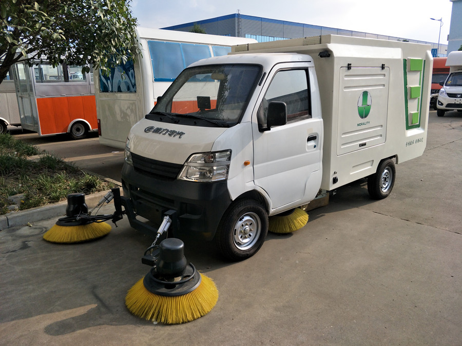 電動(dòng)掃路車 電動(dòng)掃路車